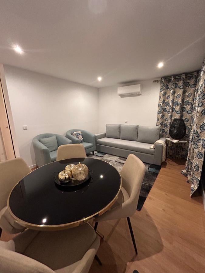 Fatima'S House Apartment ฟุงชาล ภายนอก รูปภาพ