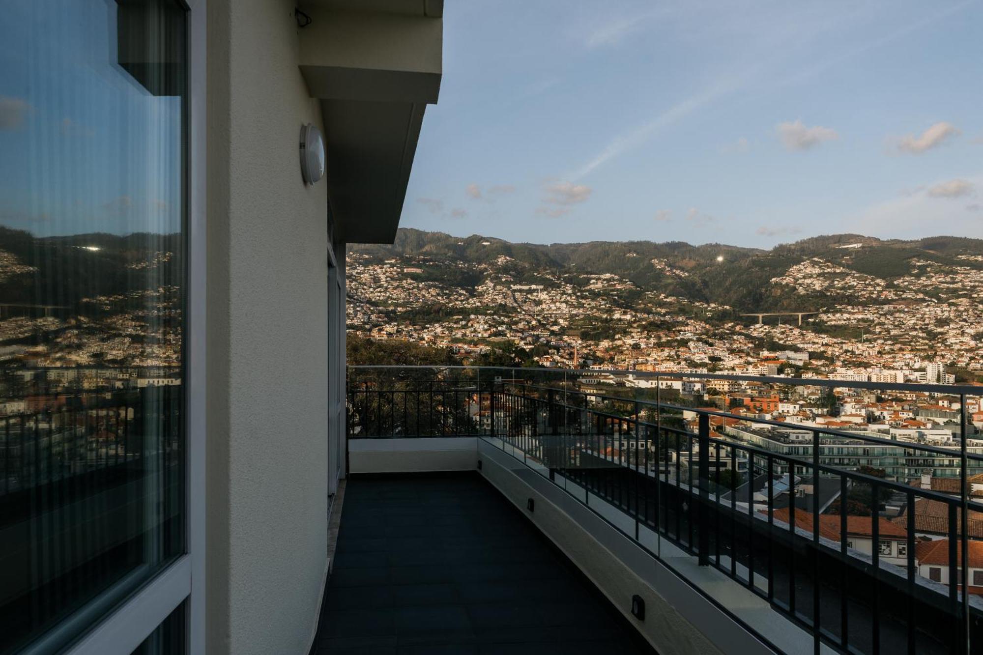 Fatima'S House Apartment ฟุงชาล ภายนอก รูปภาพ